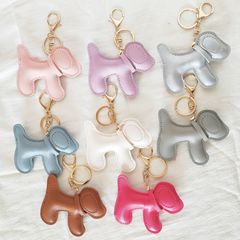 現物クロスボーダー欧米犬PUレザーペンダントファッションキーホルダー個性バッグ自動車アクセサリー源工場