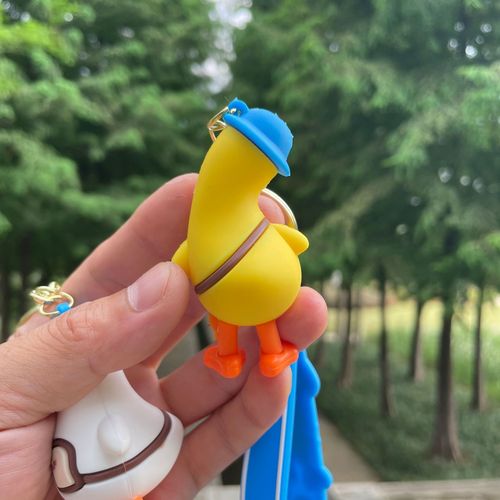 Cartoon Leaning Duck Couple Keychain Funny Plush Duck Ornament Key Ring Car Ornament Wholesale