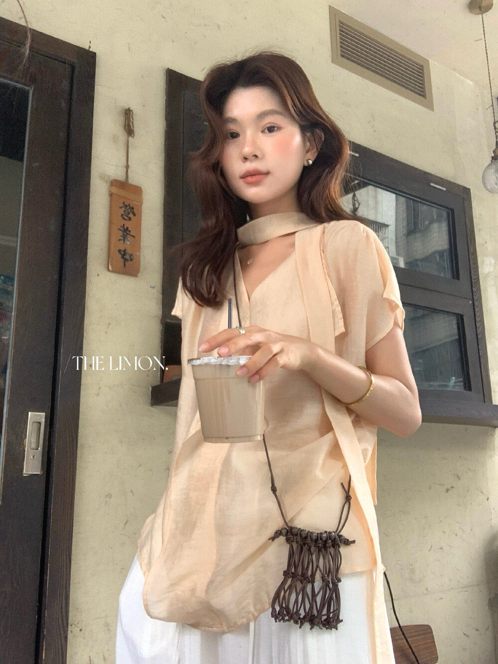 Áo sơ mi nữ linen cổ V tay dài phối dây rua, thiết kế thanh lịch mùa hè 2026 — Bột cam, xanh lá cây, màu xám, màu mơ chi tiết 22