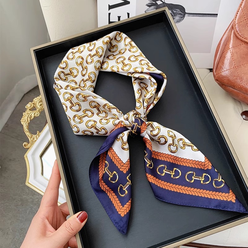 9 hebillas de oro de cáñamo tejidas - azul