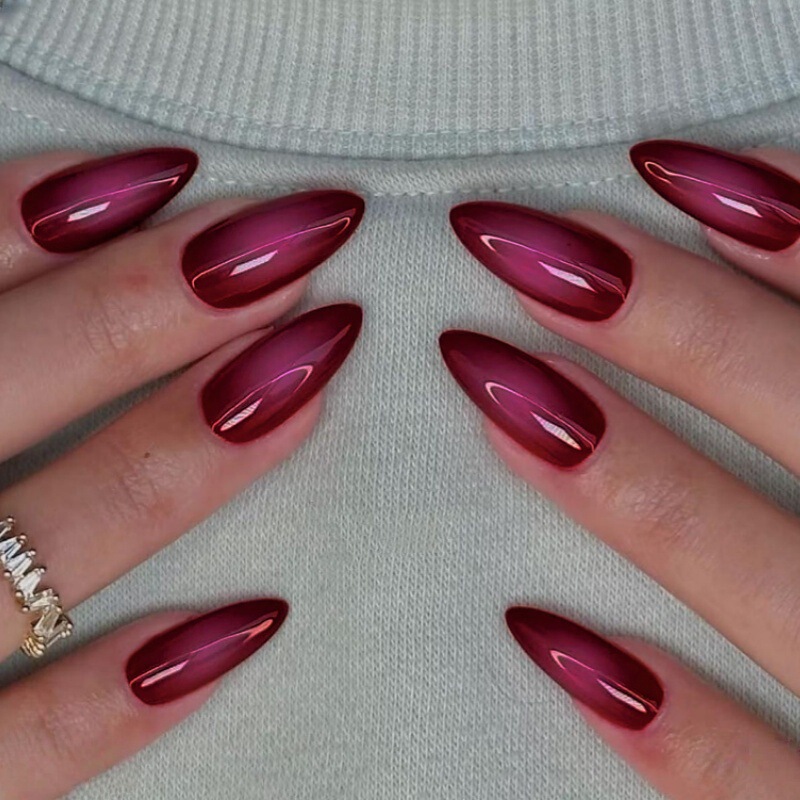 Y2K 24-Piece Almond-Shaped Press-On Nail Art Red Gradient Decorative Fake Nail Set