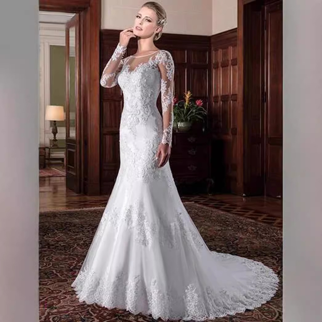 Foreign Trade Hot 2024 New Round Neck Long Sleeve Large Backless Elegant Slim Lace Small Tail Fishtail Wedding Dress Travel Photography