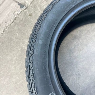 Off-road şinlər tire 255/275/50R 20