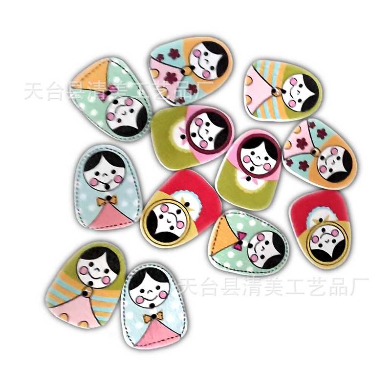 19*25mm fondo blanco muñeca de madera botón de madera decoración de madera muñeca pintada artesanía 50 por paquete