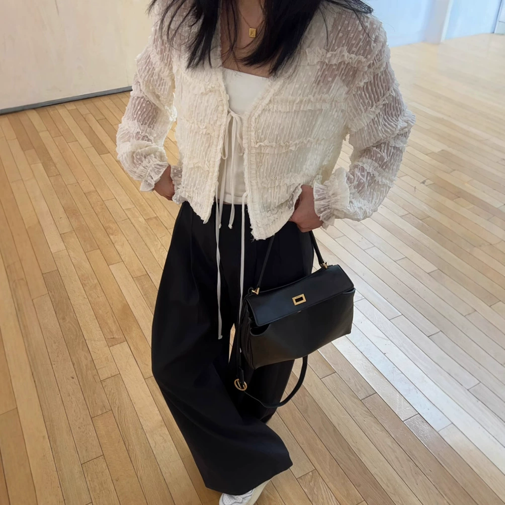 Корейская новинка early summer 2025: стильная и универсальная кружевная рубашка в стиле пэчворк для женщин невысокого роста, тонкая солнцезащитная куртка.