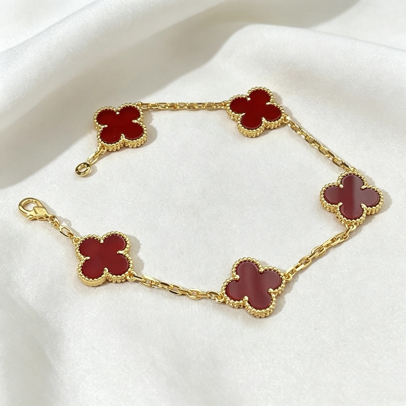 15mm Tiktok Influencer Style Elegant High-End Fashionable Non-Fading Bracelet with Label 15mm Tiktok Influencer Style Elegant High-End Fashionable Non-Fading Bracelet with Label