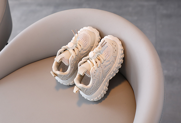 2024 Primavera Autunno Nuove scarpe alla moda per pneumatici Versatili per ragazze e ragazzi, Scarpe sportive in rete bianche e nere, Ragazzi casual_voghion.com