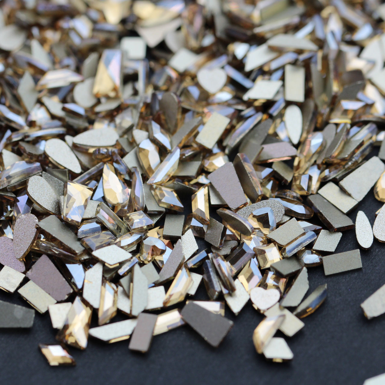 Champaña mini pequeño marrón plano nuevo diamante de manicura perforación de malla de diamante rojo brillante joyería de manicura