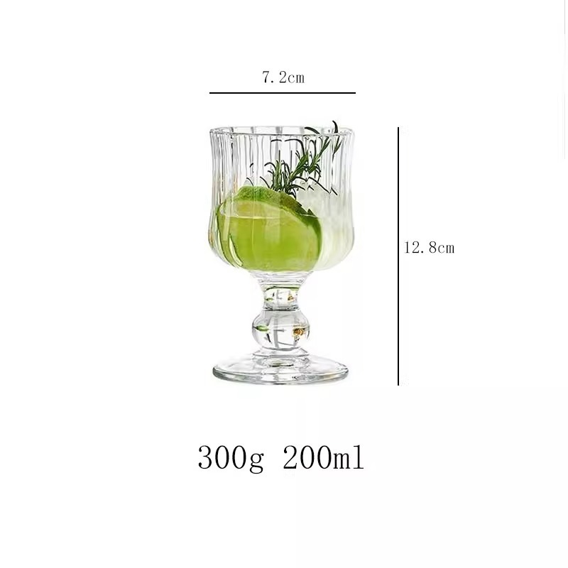 en el viento ligero y lujoso hogar taza de vidrio retrógrado taza de jugo taza de agua taza de vino antiguo taza de vino nicho taza de vino tinto