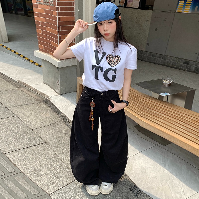 검은색