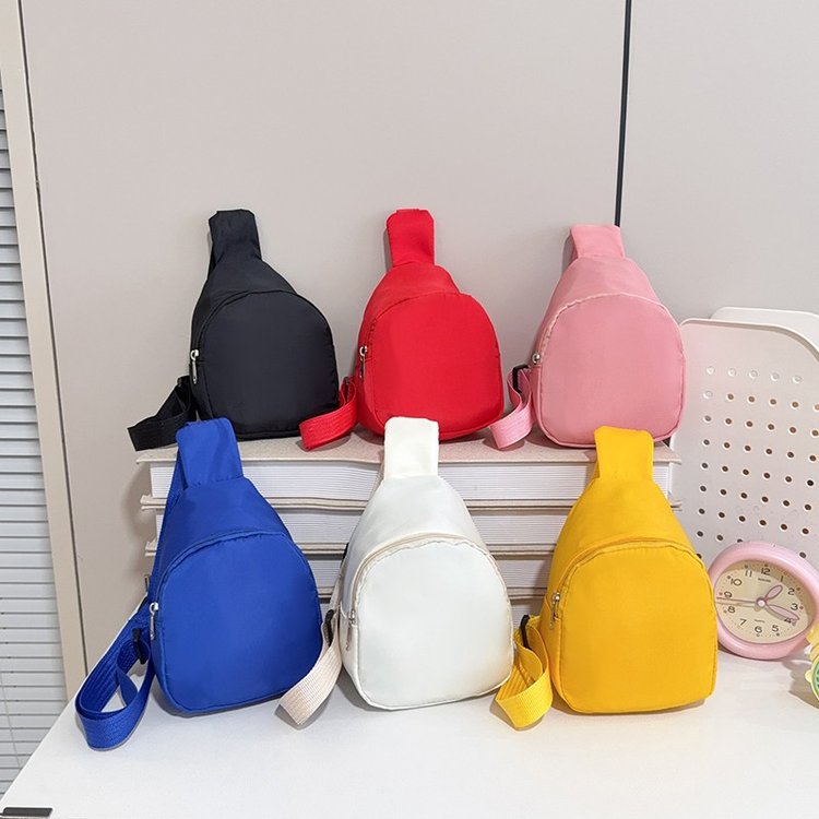 New children's chest bag, casual style, solid color, perfect for carrying snacks and going out, fashionable and trendy backpack