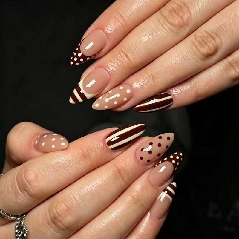 30 pieces of popular, trendy, and stylish almond-shaped nail tips for export and cross-border sales, featuring a simple polka dot design and a beautiful retro brown French manicure style 30 pieces of popular, trendy, and stylish almond-shaped nail tips for export and cross-border sales, featuring a simple polka dot design and a beautiful retro brown French manicure style