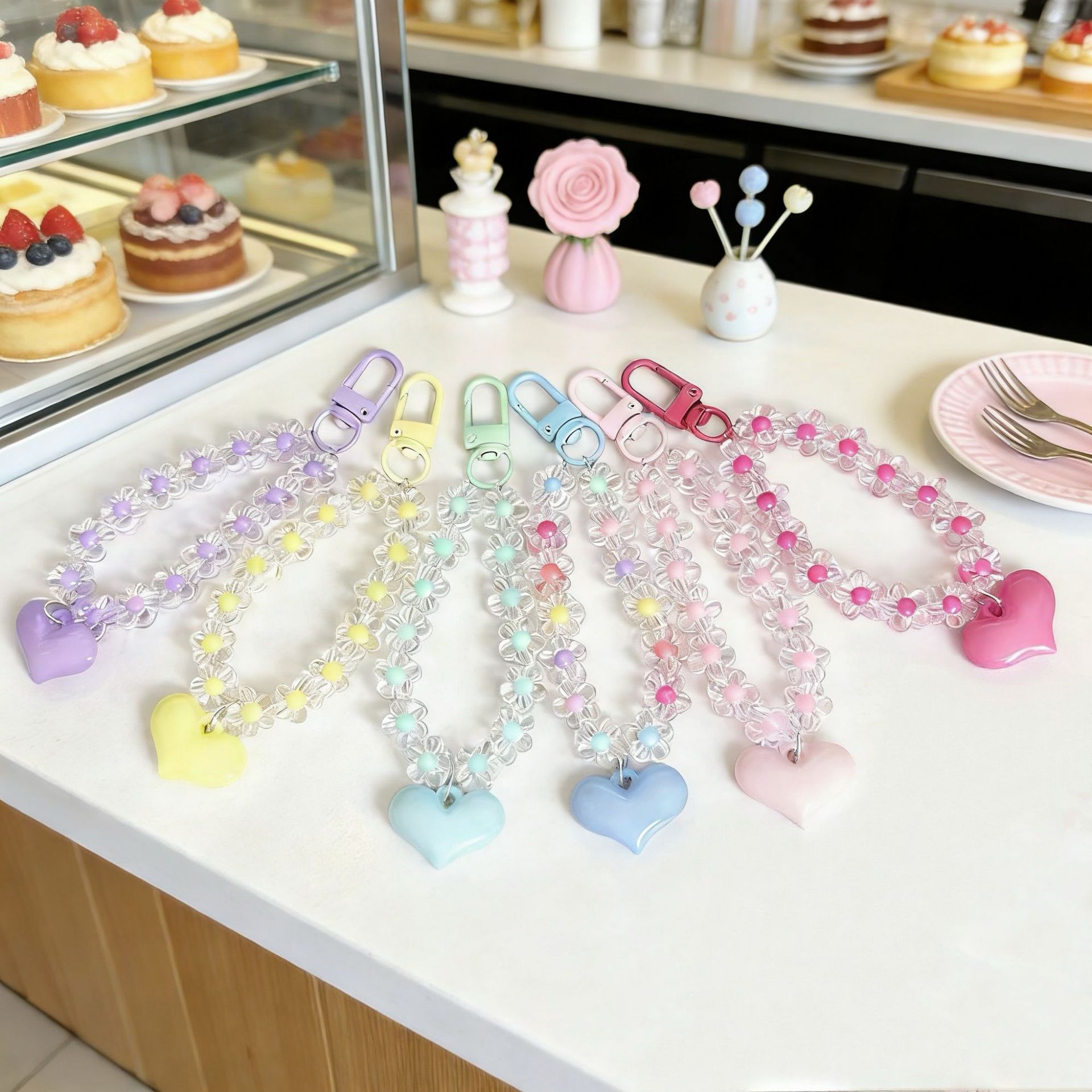 Creative Heart Flower Beaded Pendant Bracelet Mobile Phone Chain Keychain Pendant Bag Decoration Keychain Wholesale