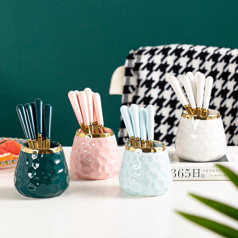 Tenedor de fruta hogar de gama alta postre Tenedor de almacenamiento tarro traje Luz de lujo palo de fruta tapón de fruta seguridad para niños tenedor pequeño