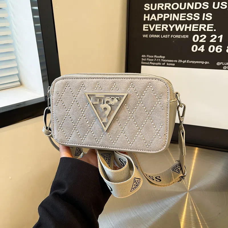 Bolso de cámara transfronterizo para mujer 2025 primavera y verano nuevo estilo estilo moderno y moderno bolso cuadrado pequeño bolso de hombro de diamantes calientes de moda