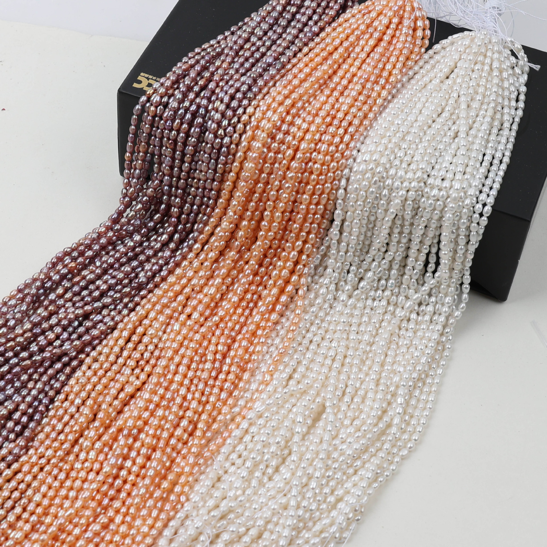white pink-purple purple necklace from pearl