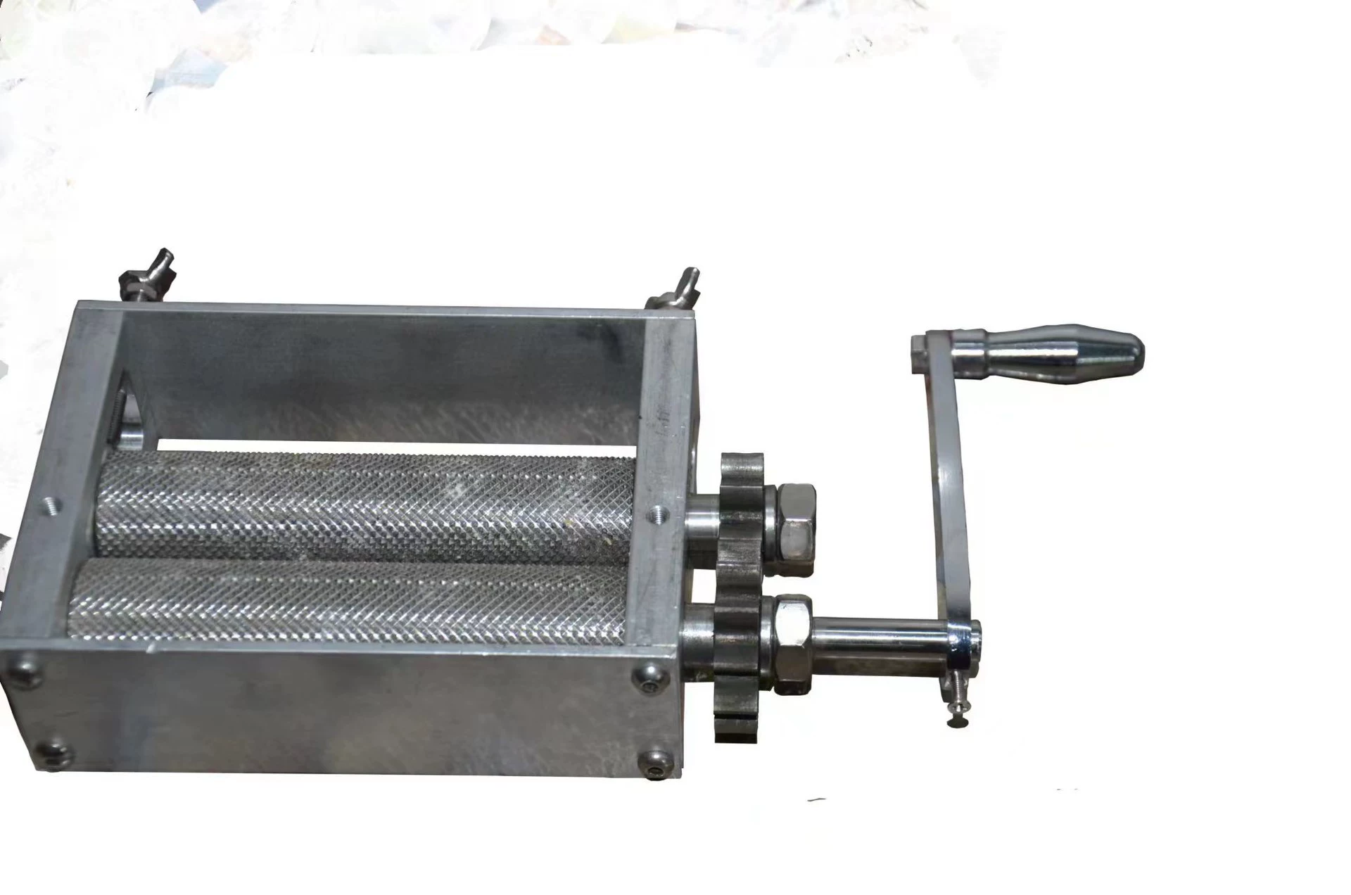 Мельница для зерна Daiyang Group с ручным приводом, из нержавеющей стали, с роликовым механизмом, для измельчения кукурузы и пшеницы, прямые продажи