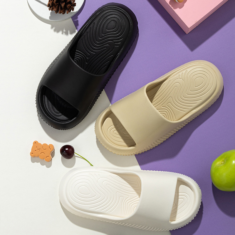 Trendy Men's Slip-On 2025 Summer Thick-Soled Wear-Resistant New Fashion Couple Home Versatile Deodorant Slippers