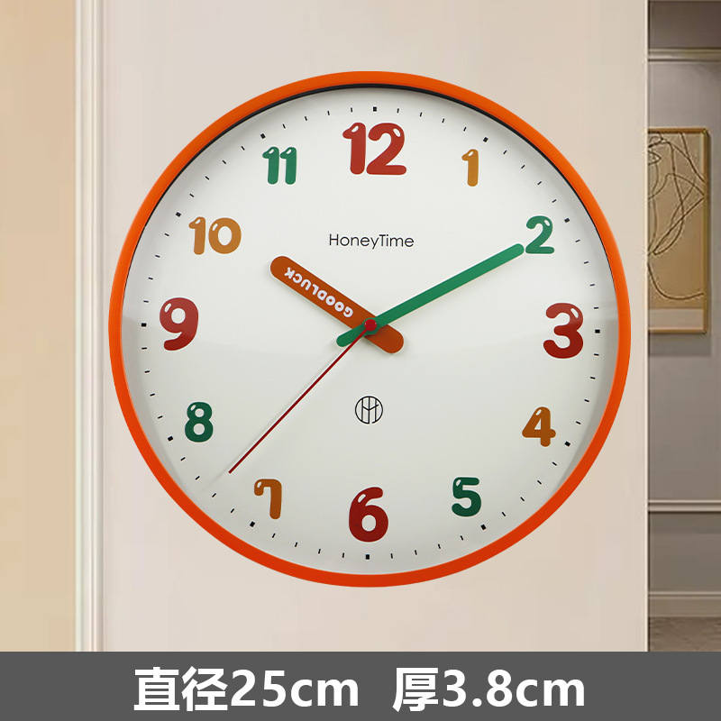 현대 간단한 벽 시계 2024 새로운 스타일 거실 어린이 방 홈 벽 매달려 펀치 무료 시계 침묵 쿼츠 시계