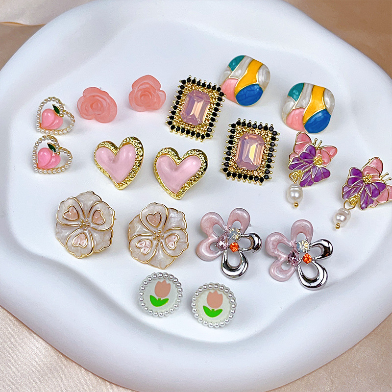 1 Pair Sweet Heart Shape Flower Butterfly Enamel Inlay Imitation Pearl Alloy Rhinestones Earrings display picture 1