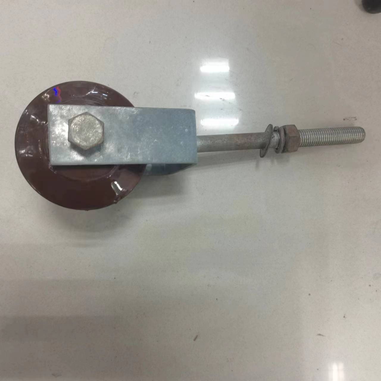 绝缘子