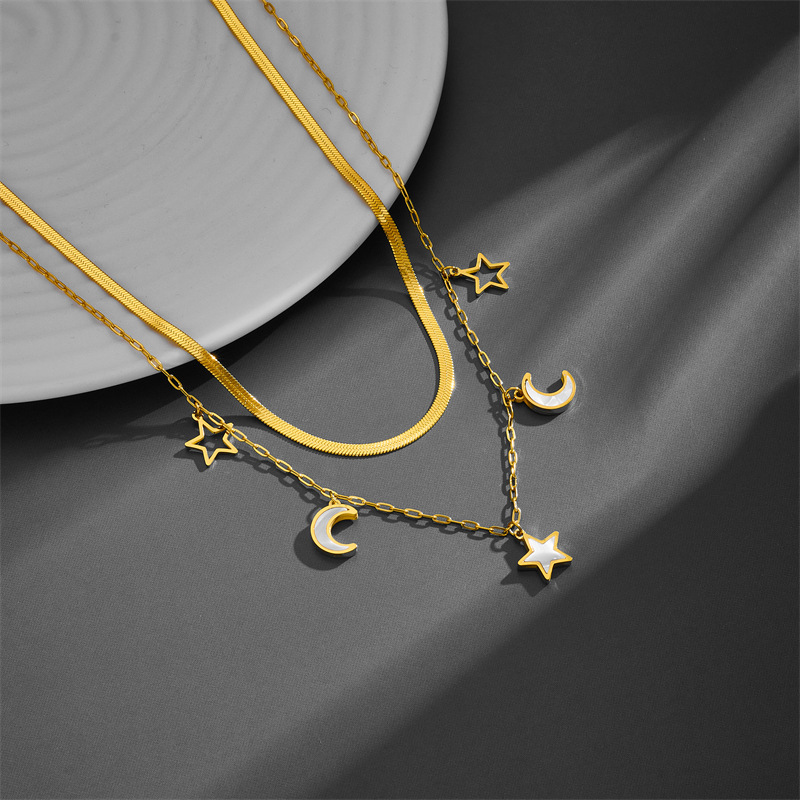 Titanium Steel 18K Gold Plated Sweet Plating Star Moon Acrylic Pendant Necklace display picture 3