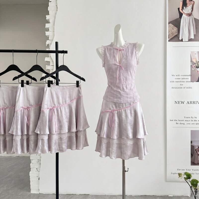 Lace Contrast Color Velvet Strappy Top for Women 2026 Summer New Style Girly Bow Collar Sleeveless Vest Lace Contrast Color Velvet Strappy Top for Women 2026 Summer New Style Girly Bow Collar Sleeveless Vest
