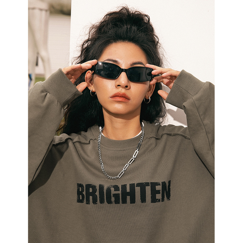 Sudadera estilo americano con estampado de letras rotas para hombre, estilo primavera, corte holgado, diseño vintage con bordes deshilachados, chaqueta de marca moderna para parejas.