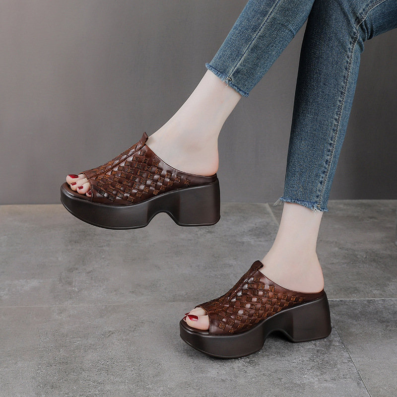 Sandal nữ da bò thật đế xuồng cao gót mũi hở kiểu dệt — màu nâu