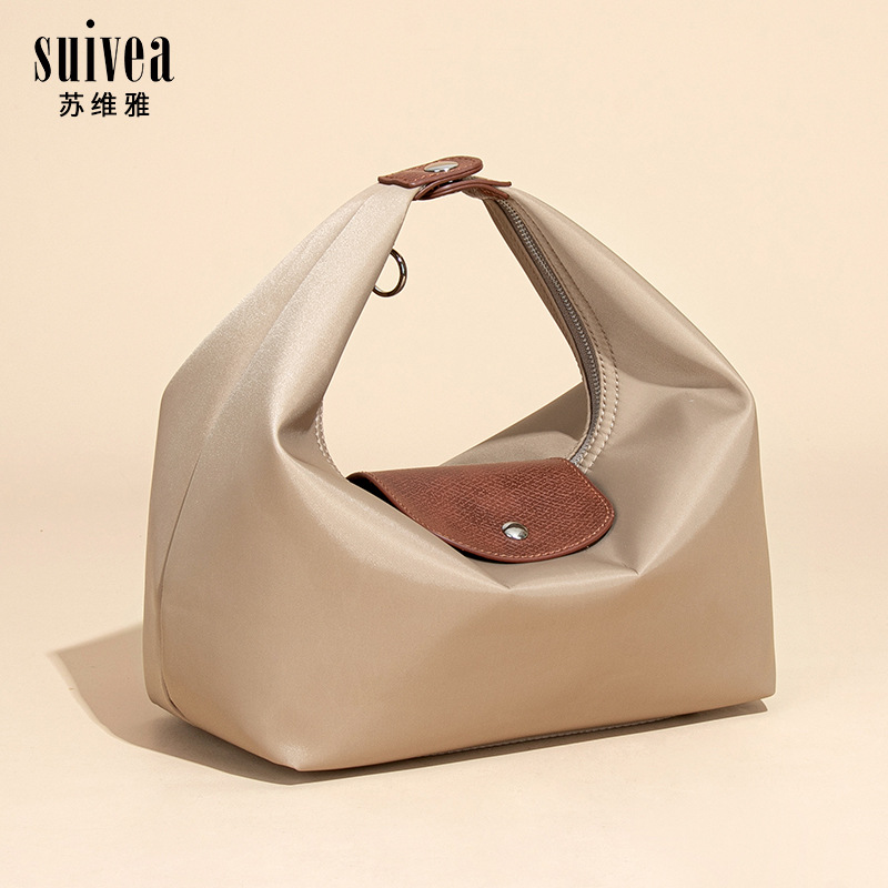 2026 Spring/Summer New Waterproof Nylon Korean Ins Style Underarm Dumpling Bag Large Capacity Commuter Crossbody Bag For Women - Thumbnail 3