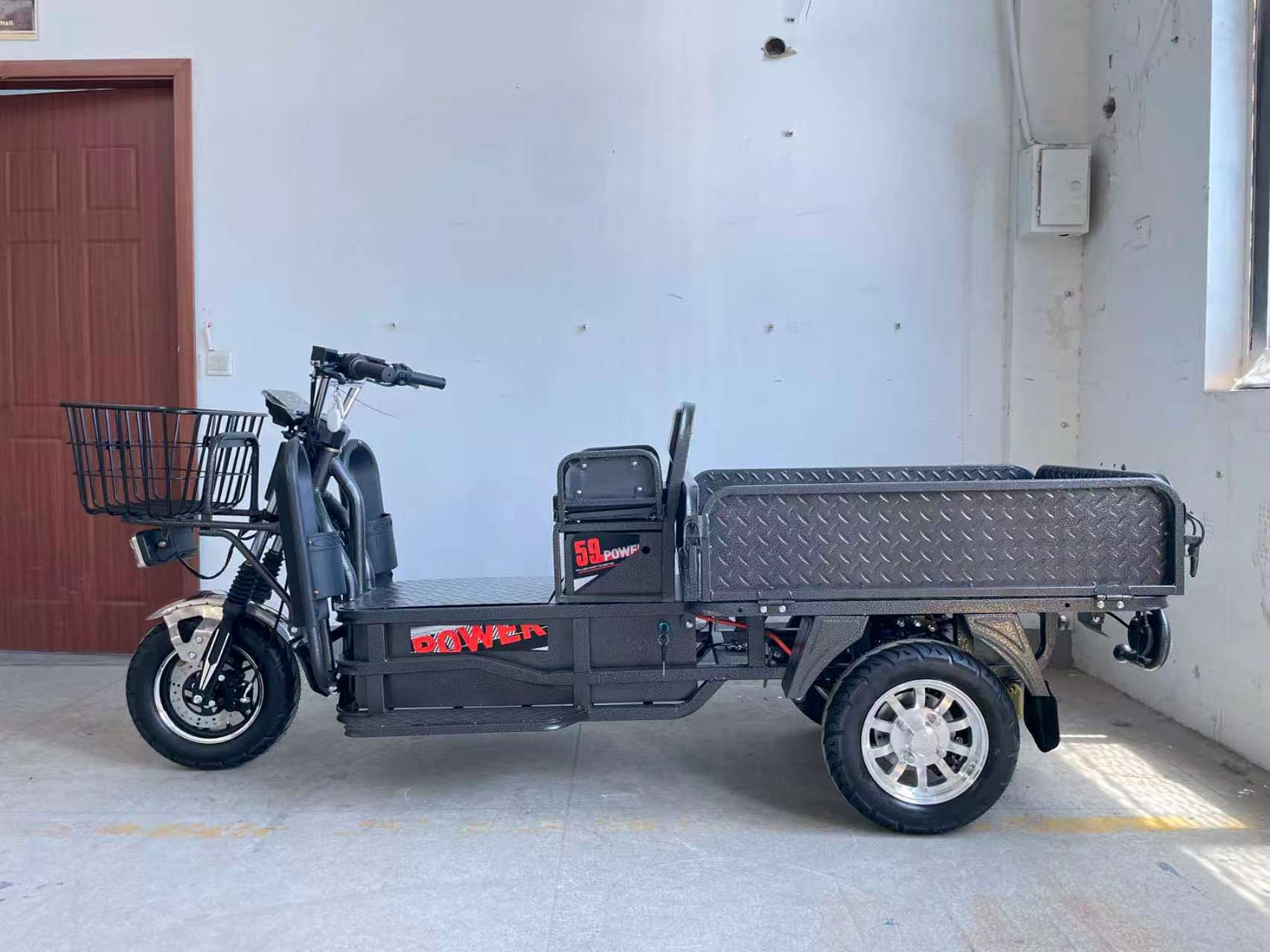 Electric tricycle, electric motorcycle for express delivery, mountain climbing, cargo delivery, metal box truck, wholesale, thickened steel plate body