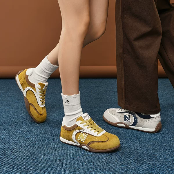 Wow, Red German Training Shoes for Women, Autumn and Winter Casual Sports Sneakers, Retro Thick-Soled Lace-Up Color-Blocked Forrest Gump Shoes Wholesale