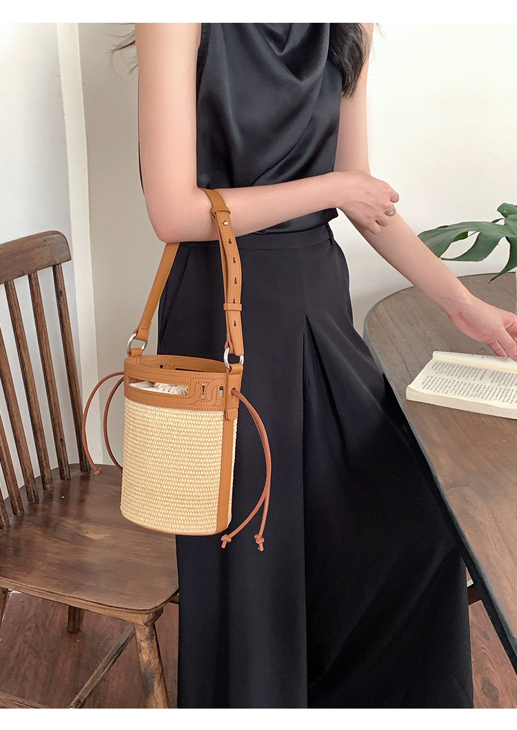Crowdsourced Design Grass for Women 2024 New Color Contrast Woven Bucket Crossbody Women's Commuting Shoulder Bag_voghion.com