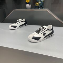 2025春の新型軽量で快適な耐摩耗性滑り止めファッションシンプルなカジュアルシューズ