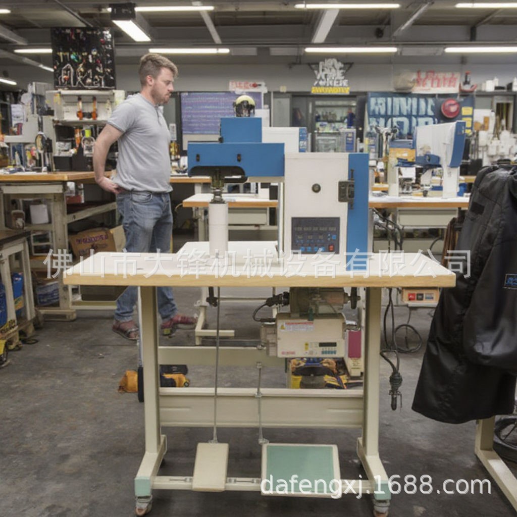 Ь���豸����ֱ��Ƥ��Ь�����Զ��Ͻ��ֱߴ�ƽ��ȫ�Զ�