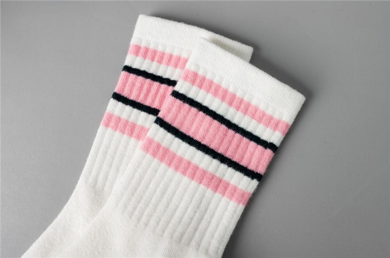 Unisex Gender A Pair Sports Unisex Stripe Fish Shark Cotton Crew Socks