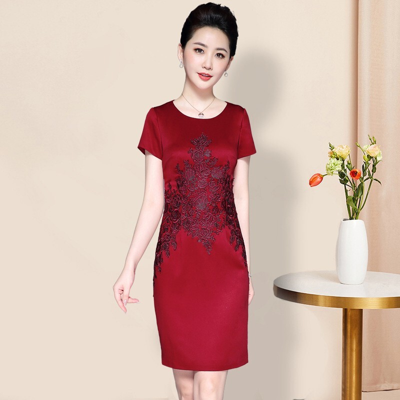 New Short-Sleeved Dress, Wedding Dress, Embroidered Mother's Dress, Wedding Banquet Dress, Slim-Fitting High-End Mid-Length Dress