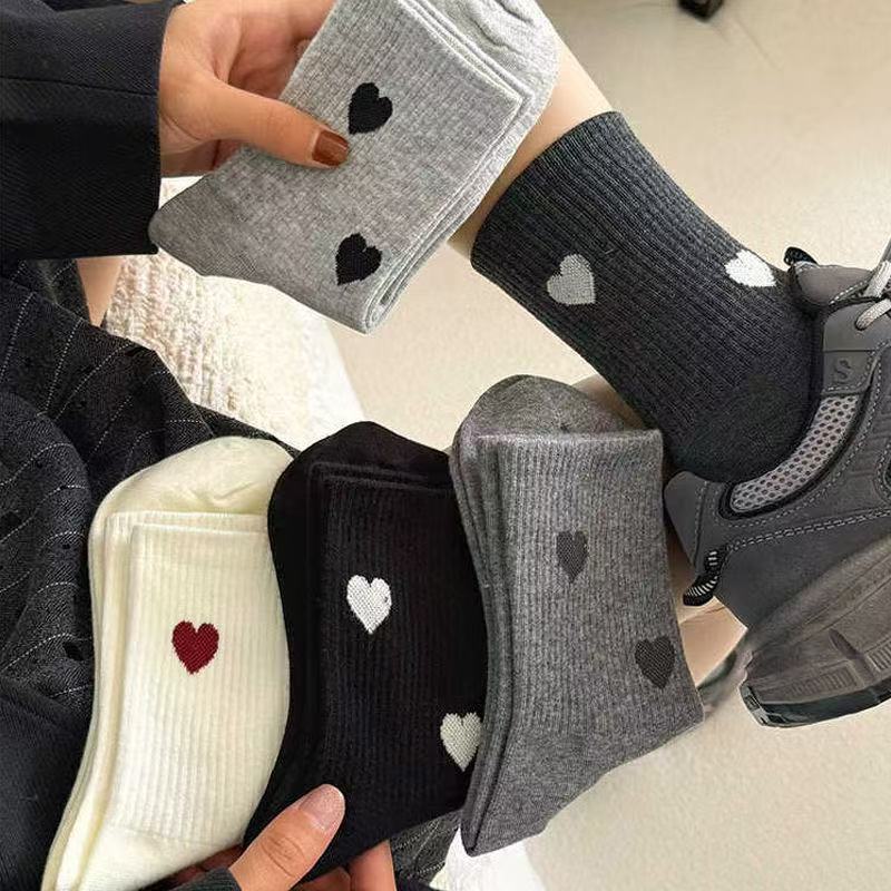 Spring and Autumn Trendy Versatile Mid-Calf Socks, High-Value Japanese-Style Women's Socks, Cute Heart-Shaped Socks for Women, Pure Cotton