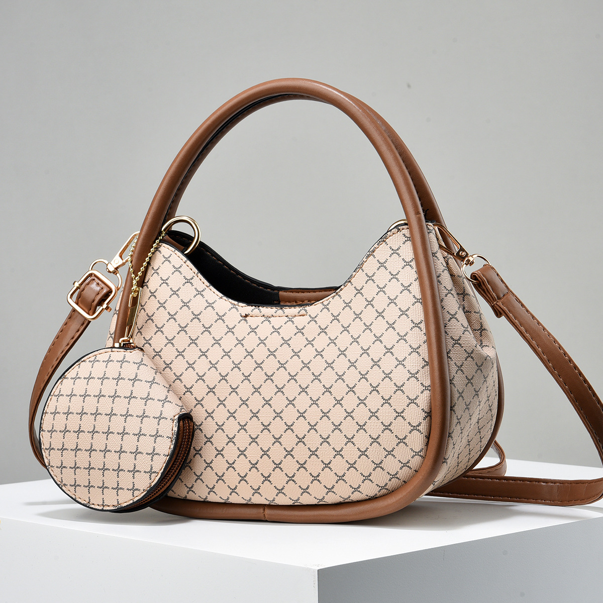 Comercio exterior pequeño bolso francés bolso de mujer nueva variedad alta textura bolso de hombro bolso brazo bolso