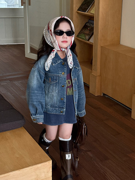 Children's retro denim autumn jacket for leisure