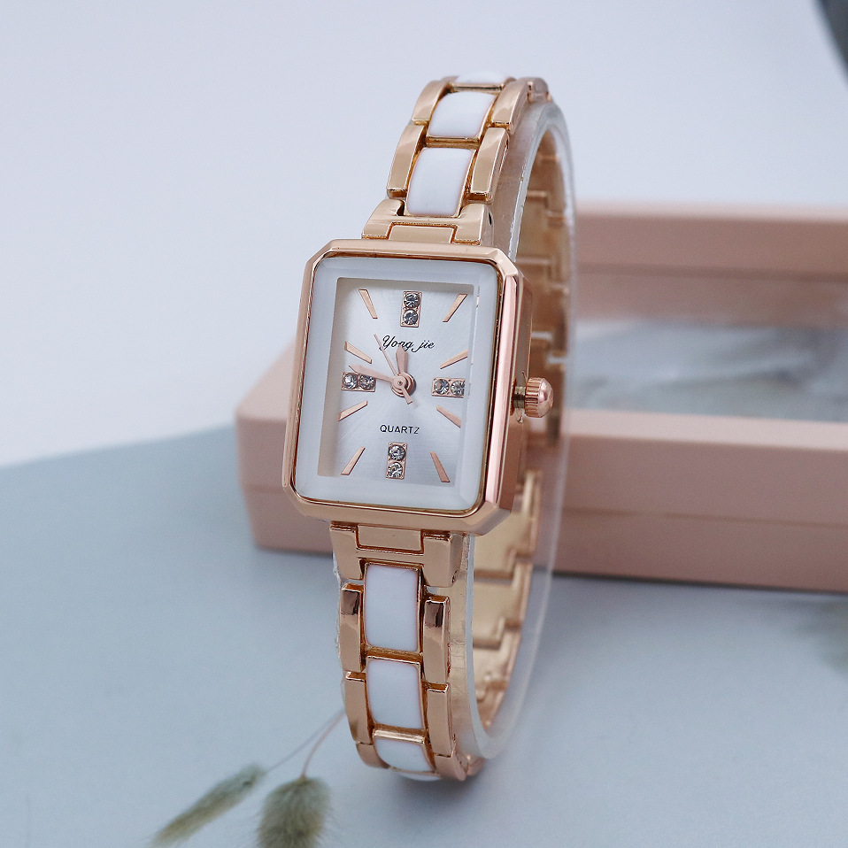 跨境外贸新款时尚潮流手链表仿陶瓷女款时装手表气质小巧女石英表