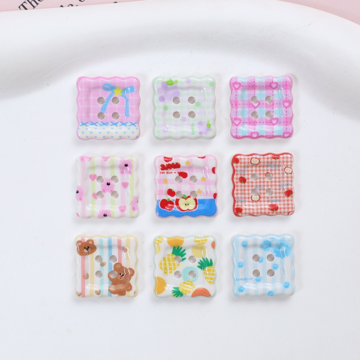 现货卡通方形树脂纽扣可爱两眼格子儿童毛衣发饰diy饰品配件批发