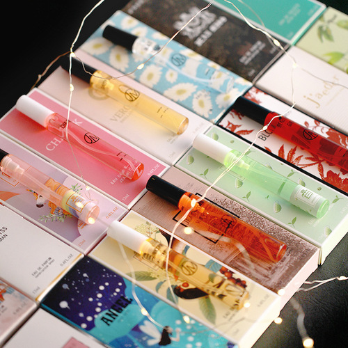 Xiaocheng Yixiang cross-border Q version perfume sample trial spray spray for men and women long-lasting light fragrance test tube sample wholesale