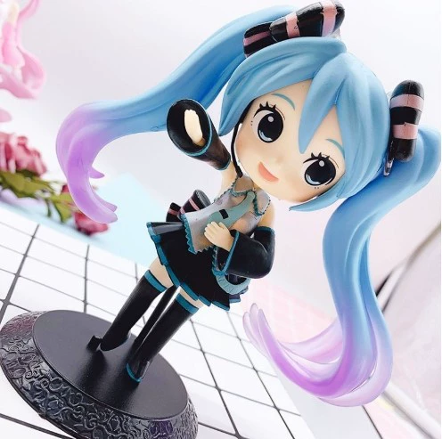 Фигурка Hatsune Miku, ПВХ, ~23 см — варианты Sakura и Cinderella в коробке