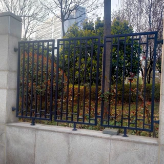 围墙围栏铁艺护栏锌钢栏杆适用工厂企事业单位房地产小区围墙栏杆