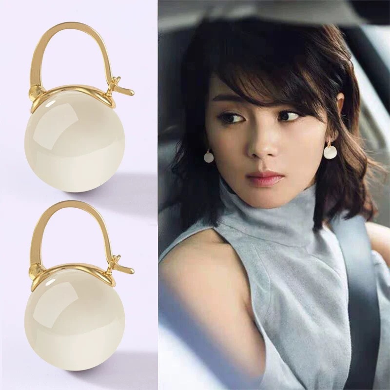 Retro acrylic fashionable earrings