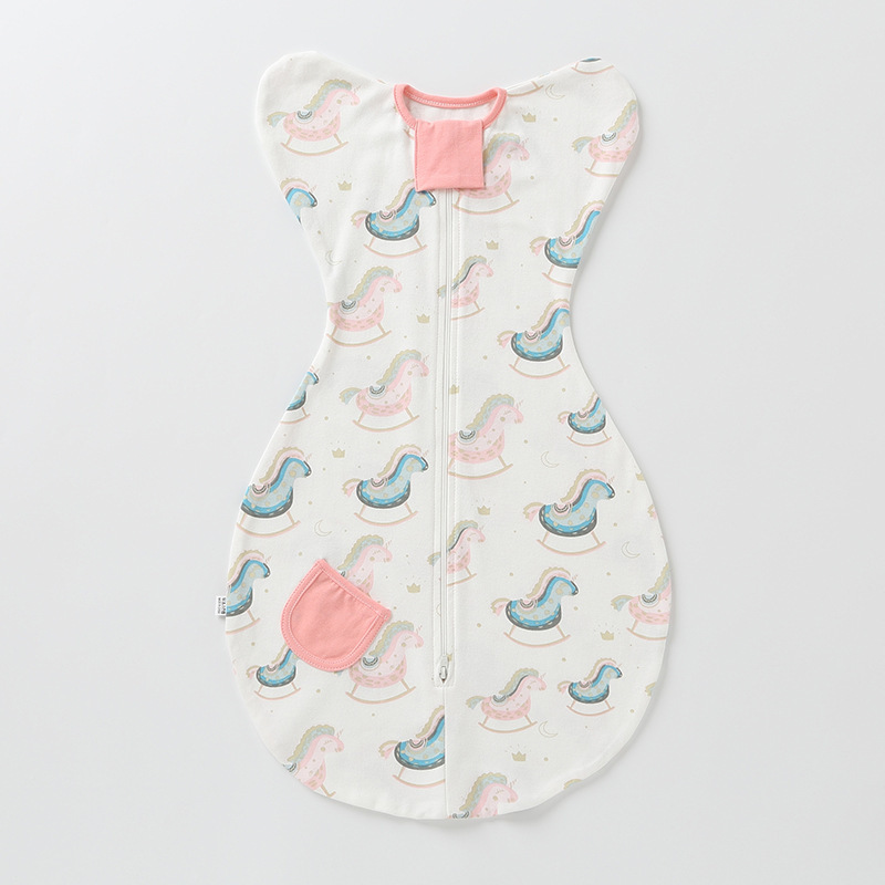 장난감 트로이 목마 (주머니 옷)