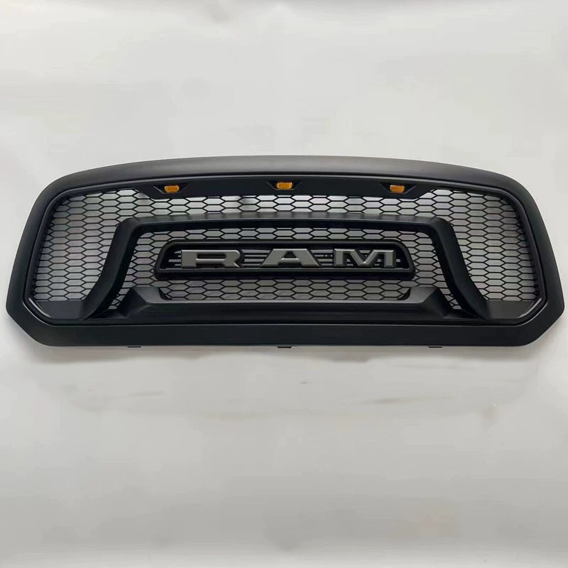 Подходит для Dodge Ram 2013-2018, центральная решётка с подсветкой и сотами, передняя часть в стиле Rebel