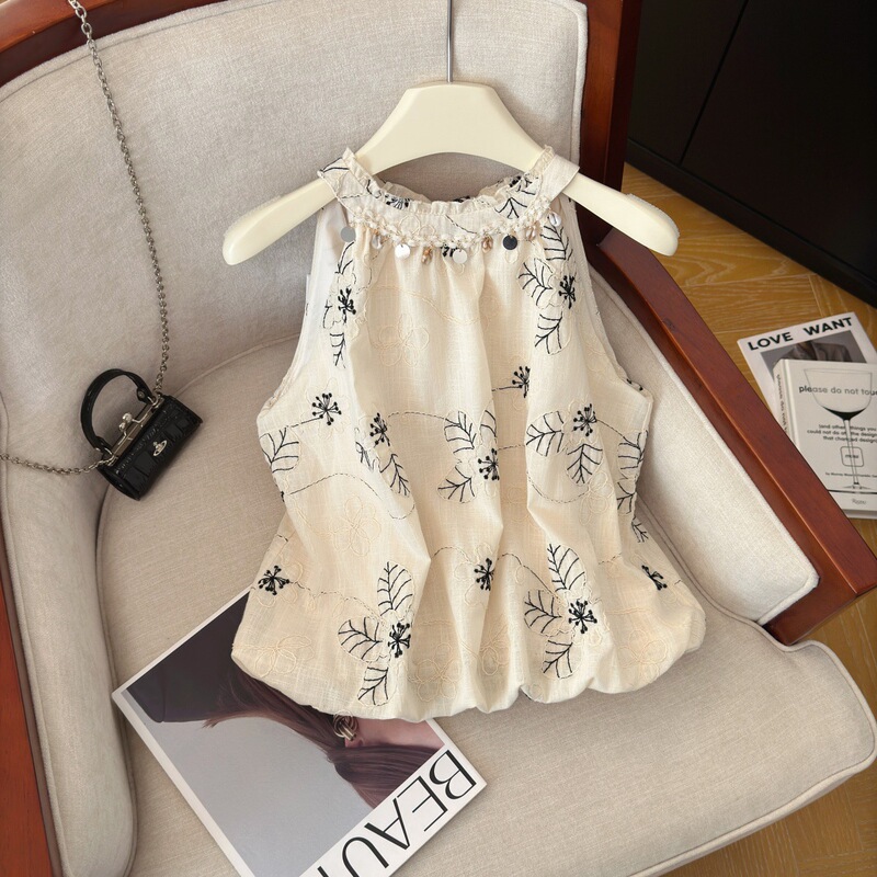 Real Shot of a Stylish Sleeveless Top with Sequin Jacquard Design and Craftsmanship, New Summer Style for Women, with Back Tie for a Slimming Effect
