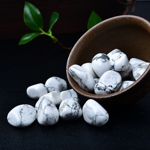 Factory Direct Supply natural white turquoise Rolling Stone grinding stone crystal decorative stone aromatherapy stone fragrant stone white crystal wool